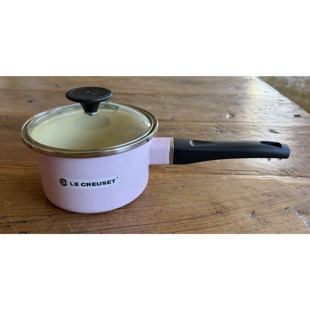 Le Creuset Enamel on Steel Saucepan with glass lid 5.5 in 1.5 qt Satin Pink NEW - Picture 3 of 16